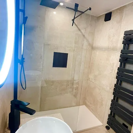 Apartment Cote 5 Personnes Et Piscine Golfe De St Tropez